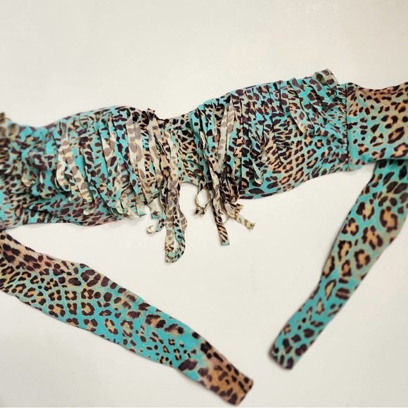 Colombian 2 Piece Swinsuit - Picture 2 of 8